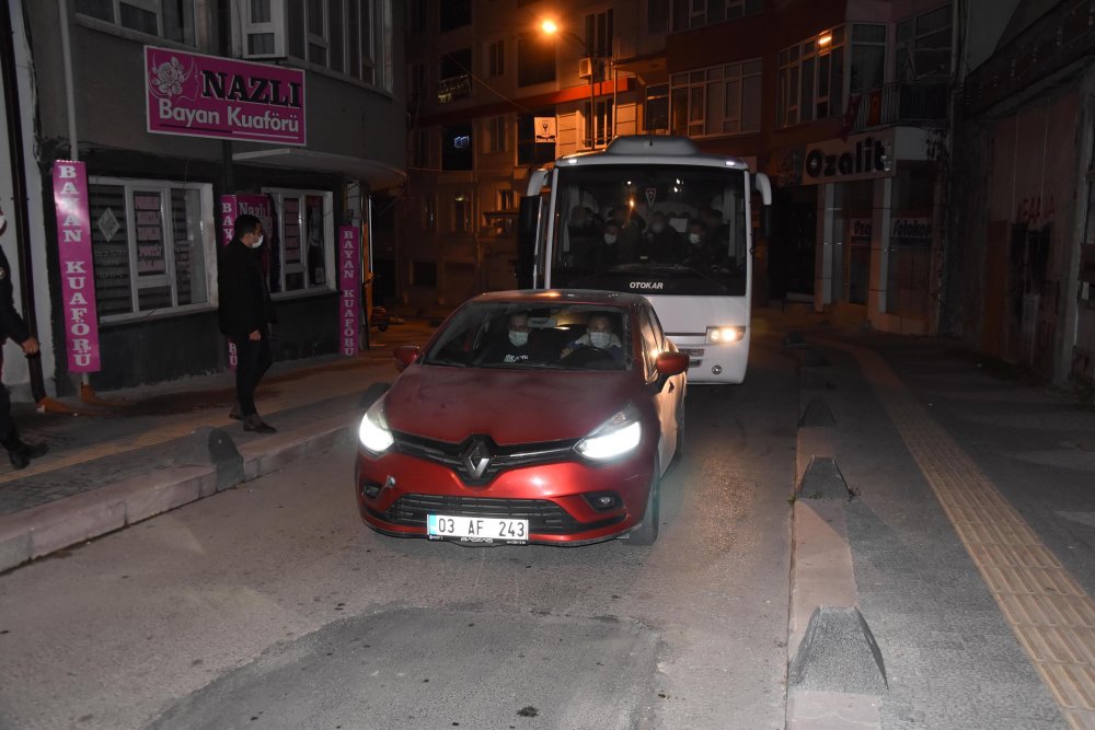 Kütahya'da kumar oynarken yakalanan 21 kişiye 66 bin TL ceza