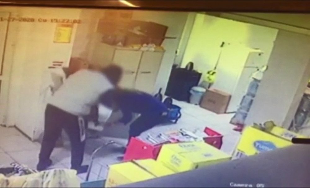 Market soyguncusu iki kardeş kamerada