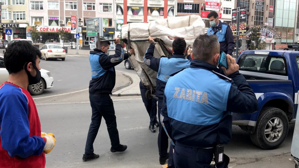 Tekirdağ'da sokağa çıkma kısıtlamasında, kağıt toplayanlara operasyon