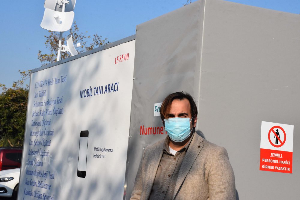 Telefonuna bir aplikasyon indiren; 'Mobil tanı' karavanıyla bulaş riskine son veriyor