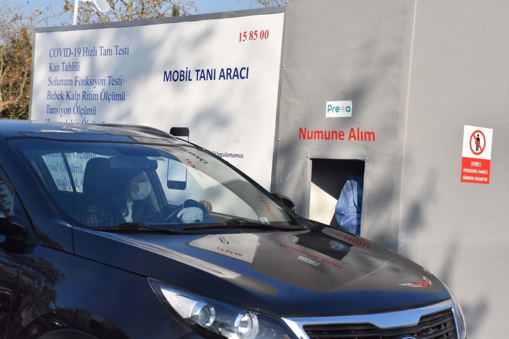 Telefonuna bir aplikasyon indiren; 'Mobil tanı' karavanıyla bulaş riskine son veriyor