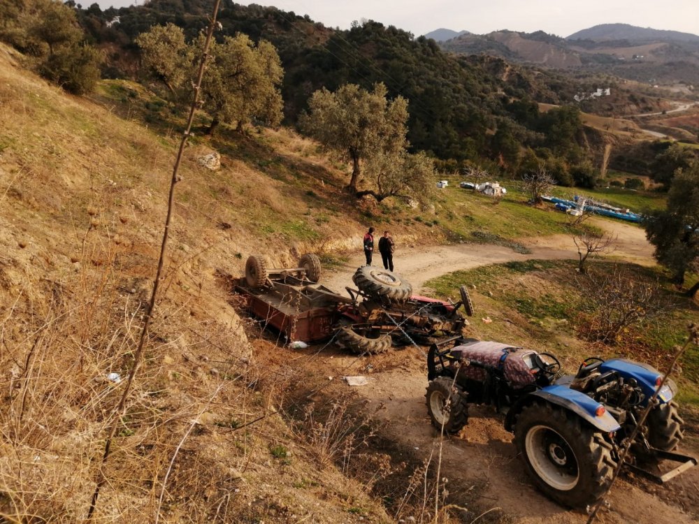 Traktör şarampole uçtu: Aynı aileden 1 ölü, 2 yaralı
