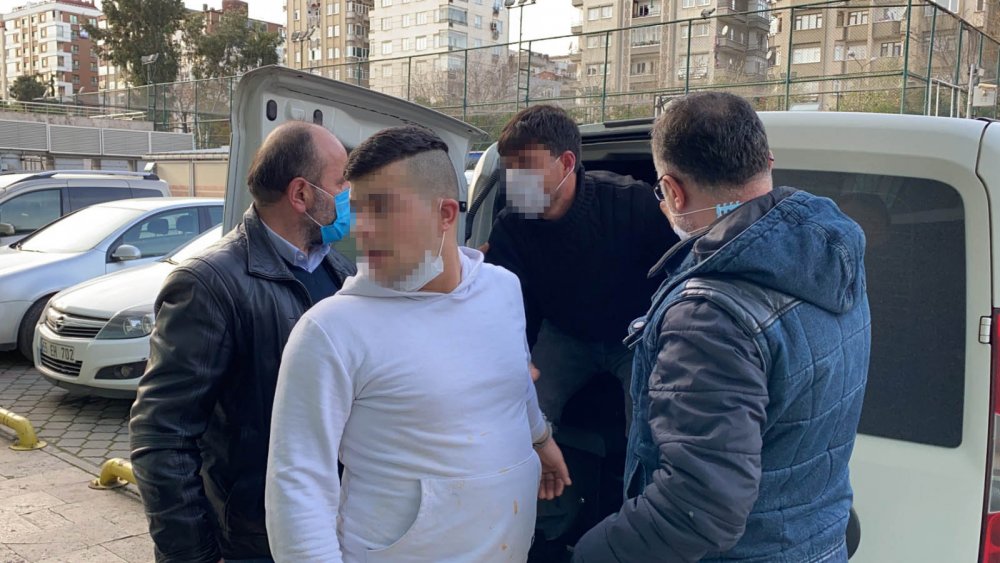 Tripleks villada kumar oynayan 47 kişi yakalandı