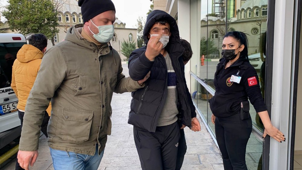 Tripleks villada kumar oynayan 47 kişi yakalandı