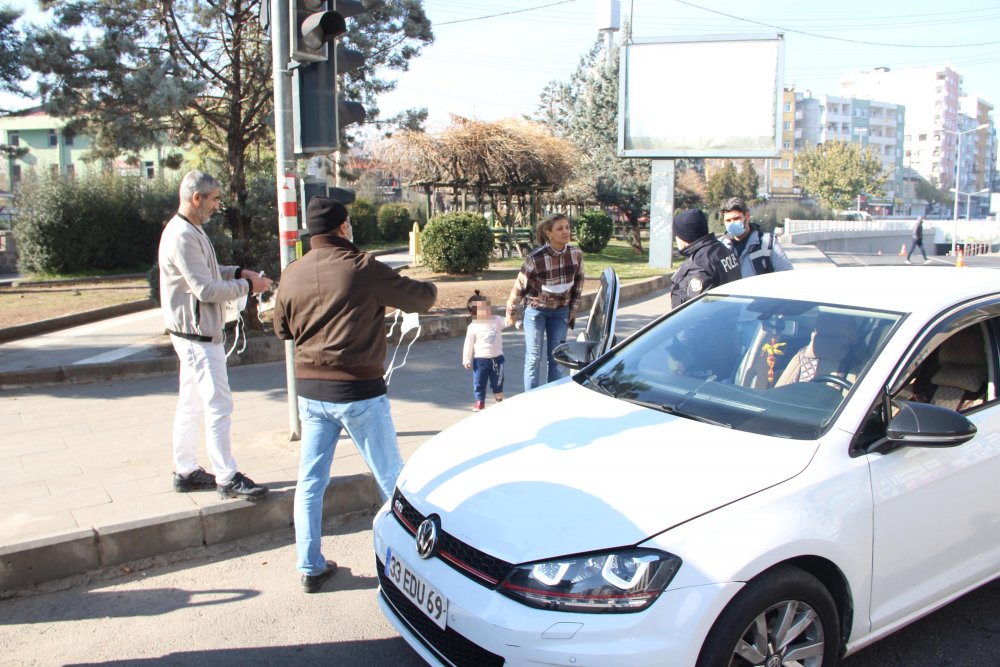 'Yeğenimi hastaneye götürüyorum' dediği otomobilden uyuşturucu çıktı'