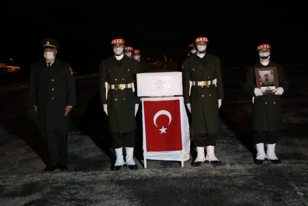 Çığ şehidi, Hakkari'de törenle memleketine uğurlandı
