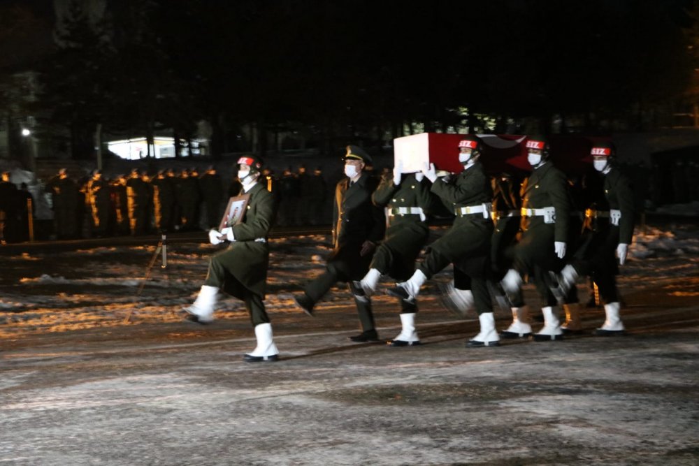 Çığ şehidi, Hakkari'de törenle memleketine uğurlandı