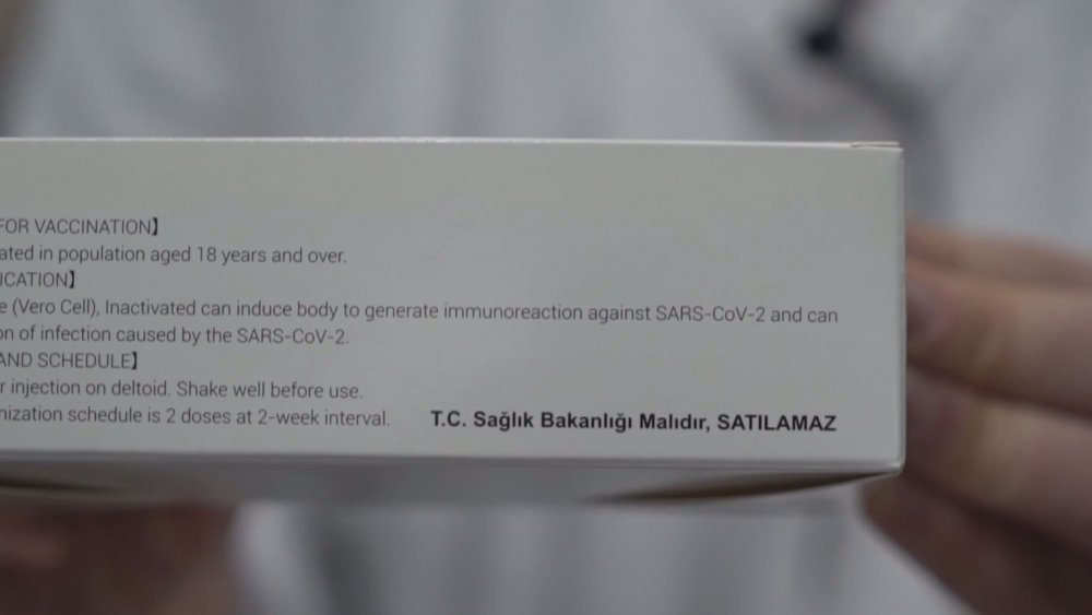 CRI Türk ekibi, Pekin'de aşının üretildiği merkezi görüntüledi.