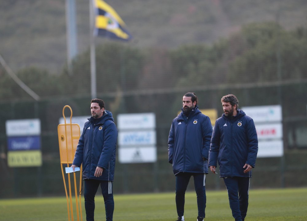 Fenerbahçe günü çift idmanla tamamladı