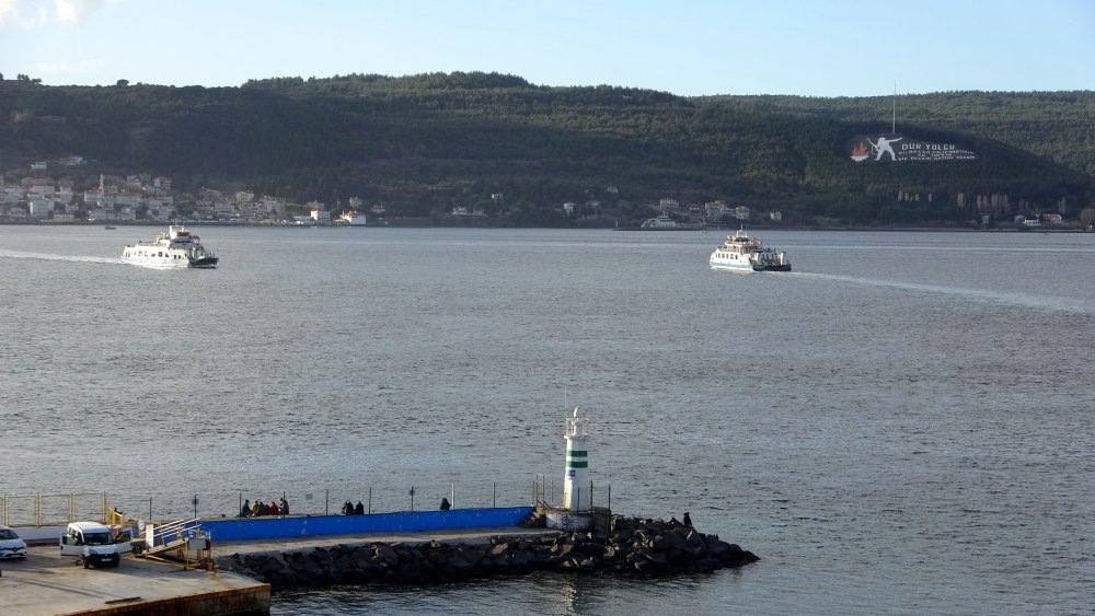 Gökçeada ve Bozcaada'ya yarınki bazı feribot seferleri iptal edildi