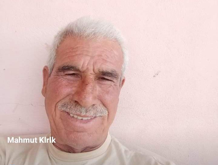 Hemzemin geçitte treninin çarptığı traktörün sürücü öldü