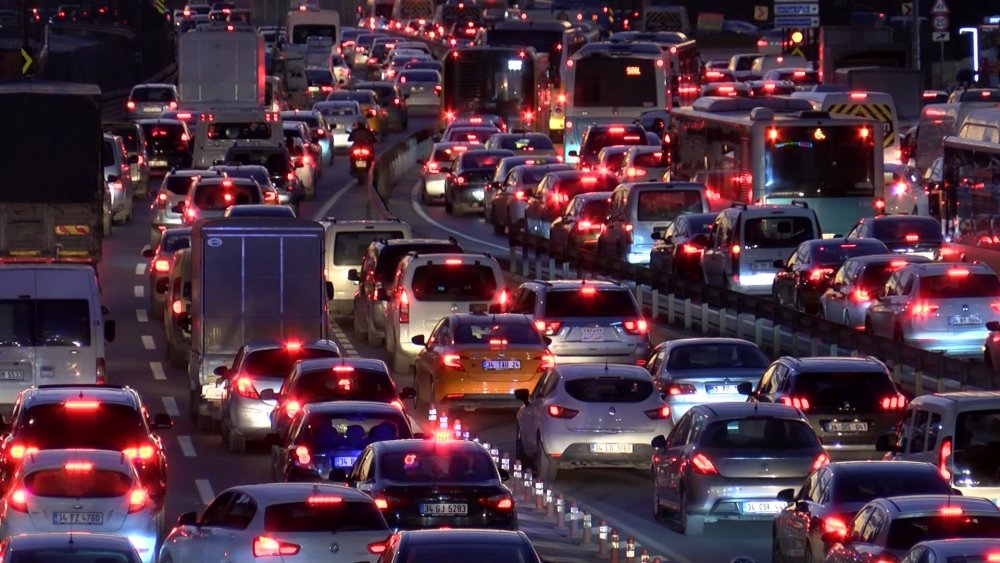 İstanbul'da trafik yoğunluğu yüzde 71'e ulaştı