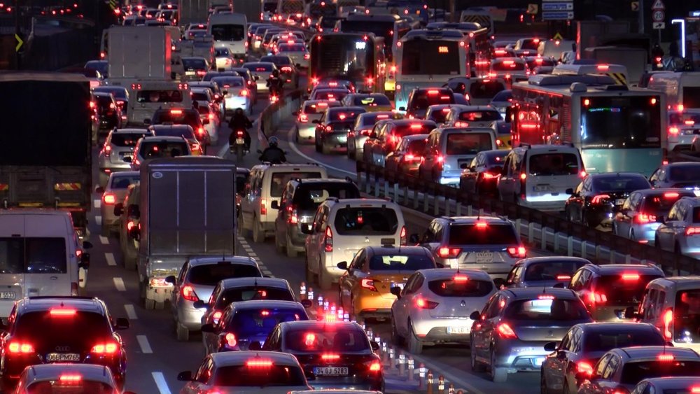 İstanbul'da trafik yoğunluğu yüzde 71'e ulaştı