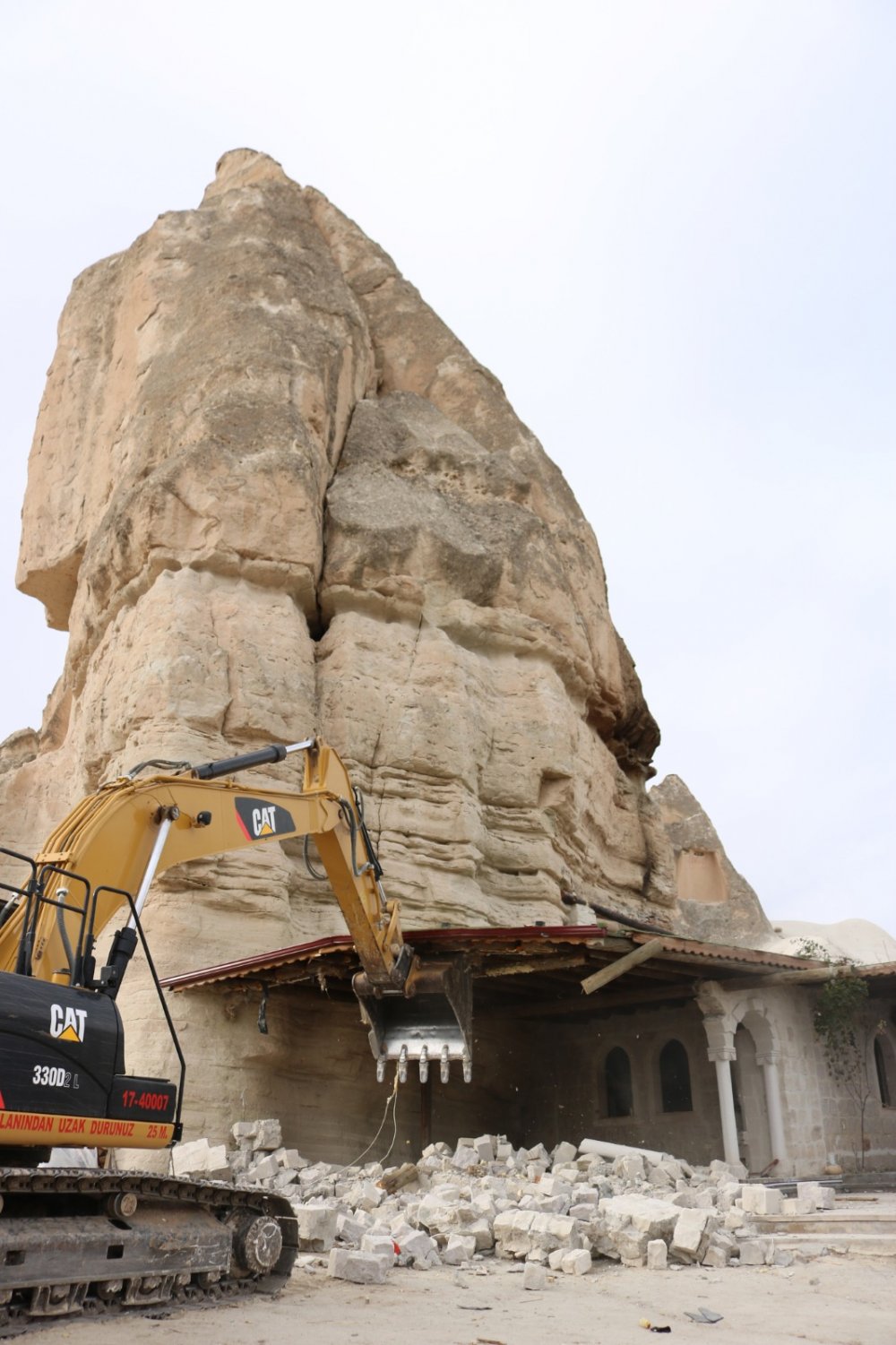 Kapadokya'da belediye başkanının oğlunun iş yeri yıkıldı