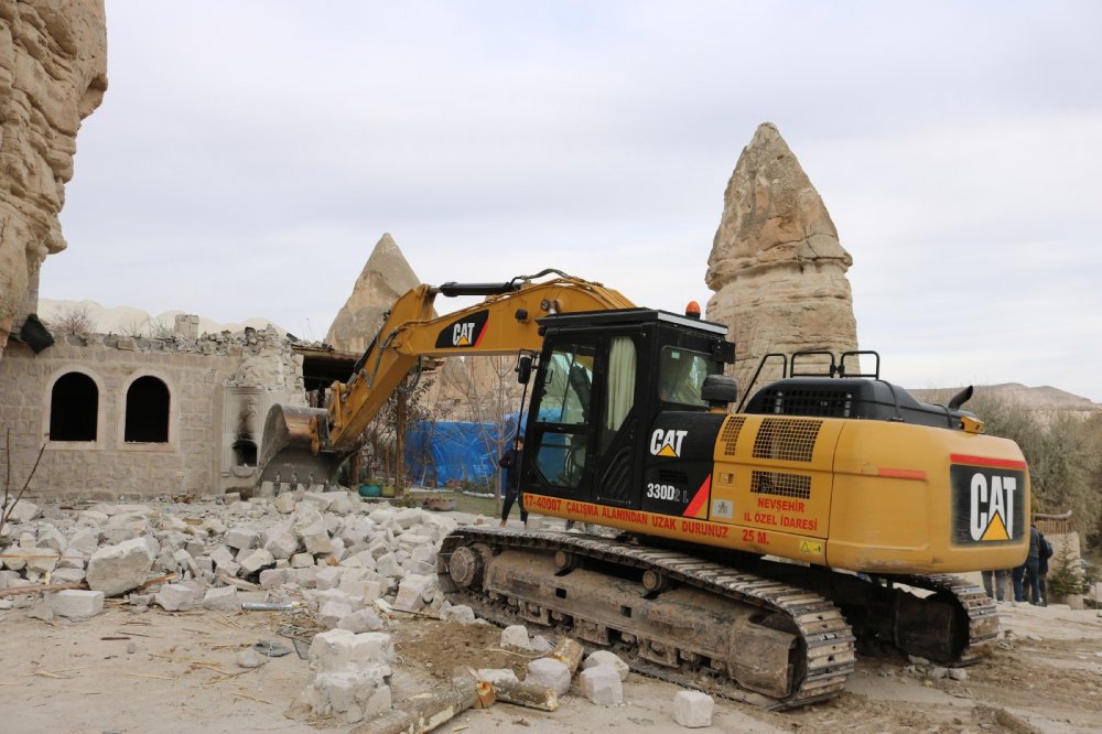 Kapadokya'da belediye başkanının oğlunun iş yeri yıkıldı