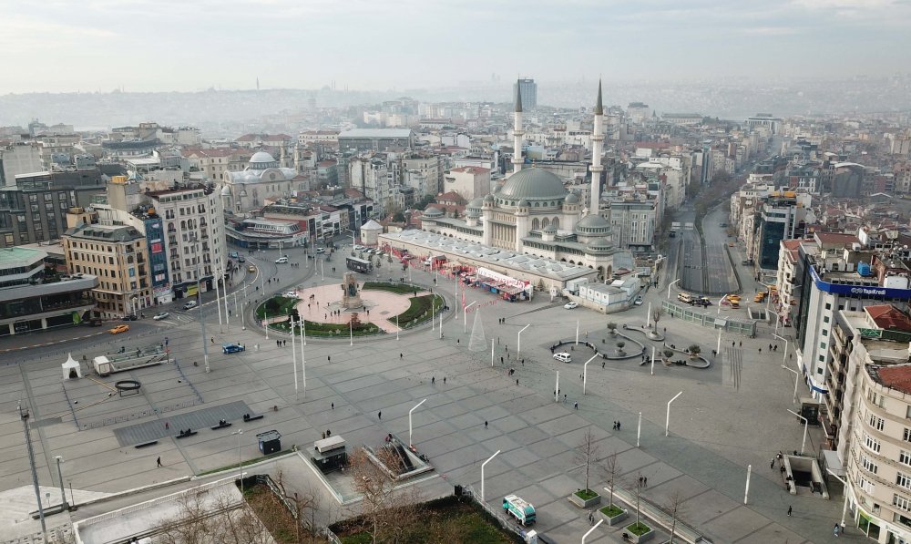 Kısıtlamada İstanbul'un keyfini turistler çıkardı