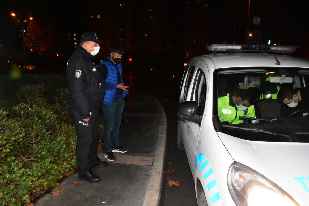 Polisin 'dur' ihtarına uymadı kaza yaptı, hırsızlıktan aranması çıktı
