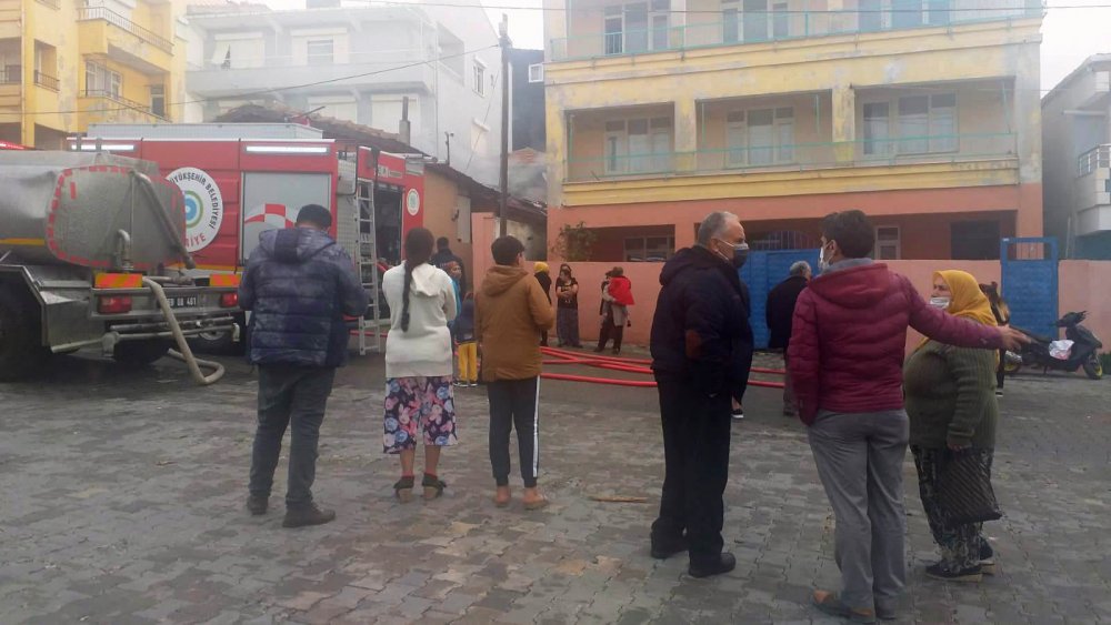 Tekirdağ'da tek katlı ev yandı