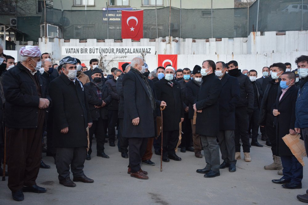 Yüksekova'daki kazada ölen genç, Şemdinli'de askeri törenle toprağa verildi