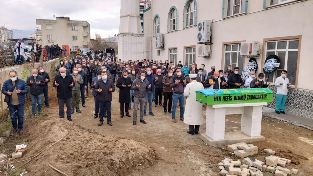 Elifnaz son yolculuğuna uğurlandı