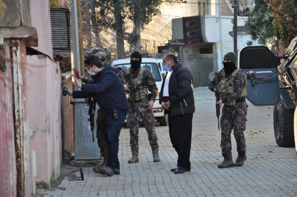 Şizofreni hastası; annesini rehin aldı,  pompalı tüfekle öldürdü!