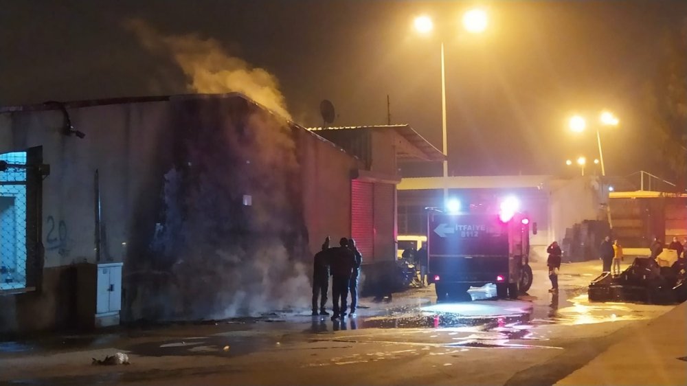 Tarsus halinde korkutan yangın
