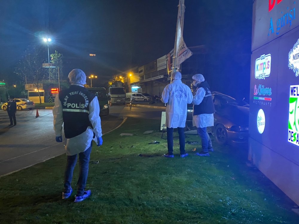 Ümraniye'de takla atan otomobilin sürücüsü hayatını kaybetti