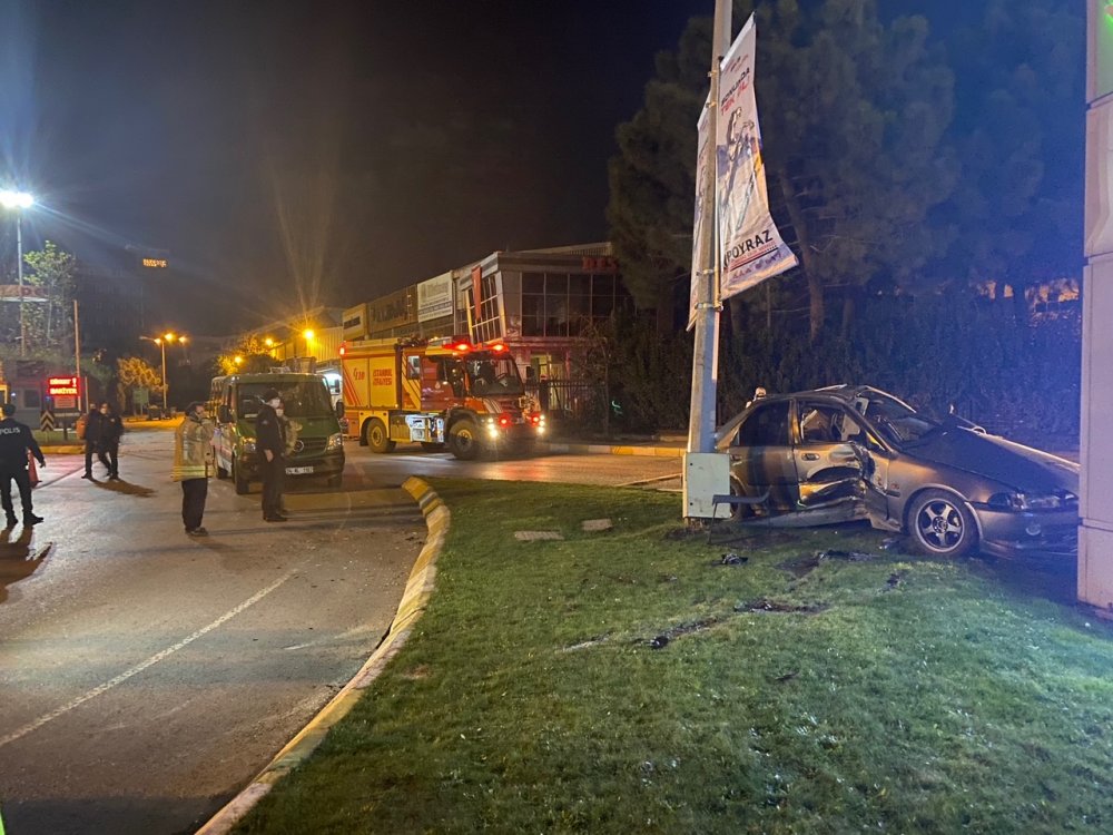 Ümraniye'de takla atan otomobilin sürücüsü hayatını kaybetti