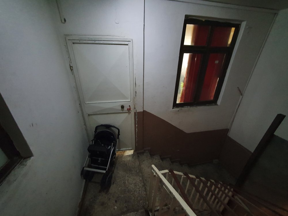 Adana'da eğlence mekanı ile kapısı bebek arabasıyla kamufle edilen kahveye polis baskını