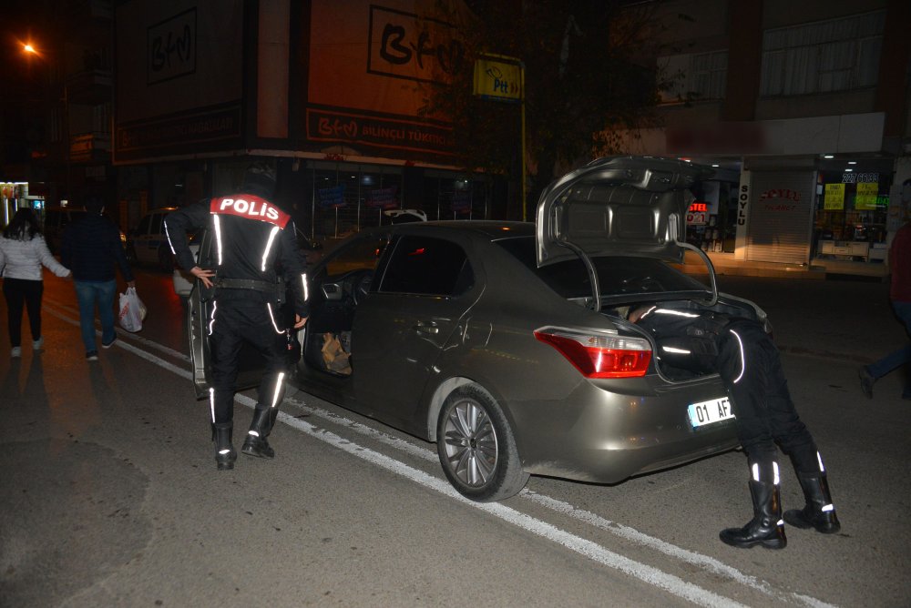 Adana'da hareketli gece; Onlar kaçtı, polis yakaladı