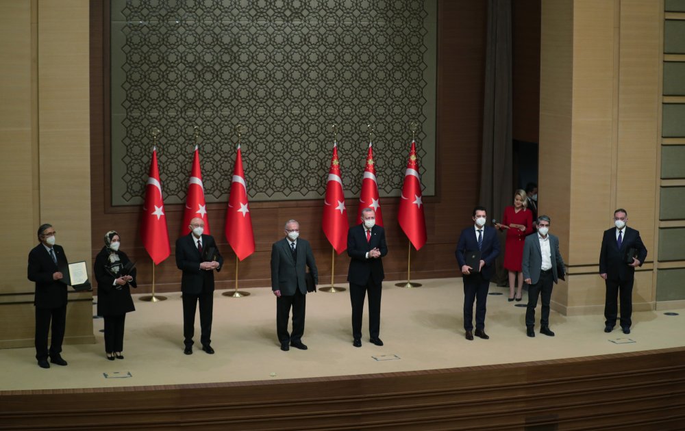 Erdoğan: Milli olmayan milletlerarası olamaz, yerli olmayan evrensel içinde kendine yer bulamaz