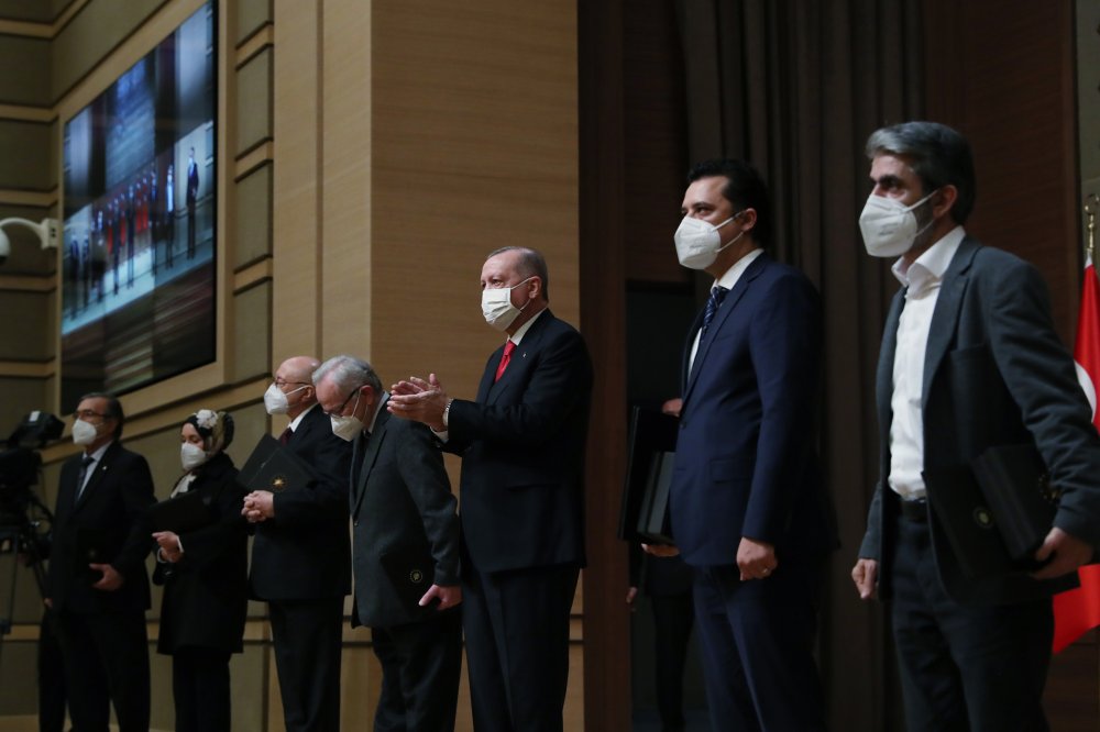 Erdoğan: Milli olmayan milletlerarası olamaz, yerli olmayan evrensel içinde kendine yer bulamaz