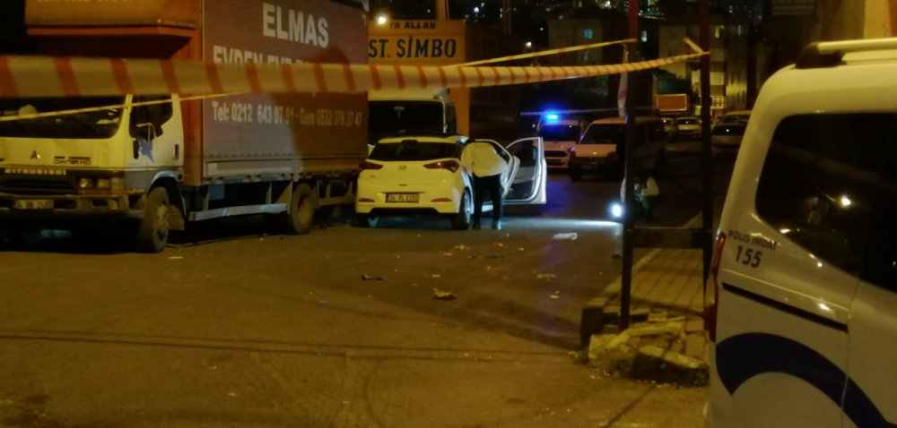 Otomobilinde silahlı saldırıya uğrayan kişi ağır yaralandı