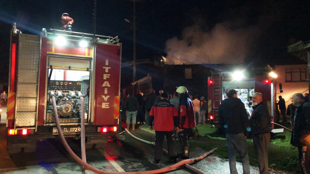 Yanan evde bir kişinin olduğu iddia edildi, itfaiye kimseyi bulamadı