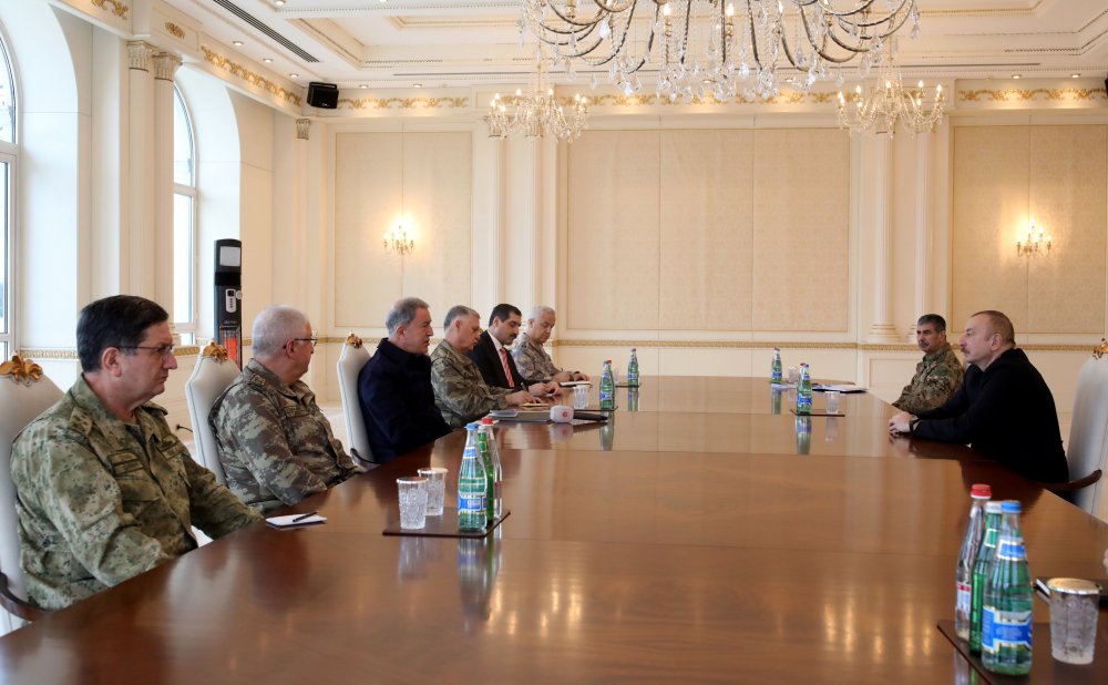 Bakan Akar, Cumhurbaşkanı Aliyev ile görüştü