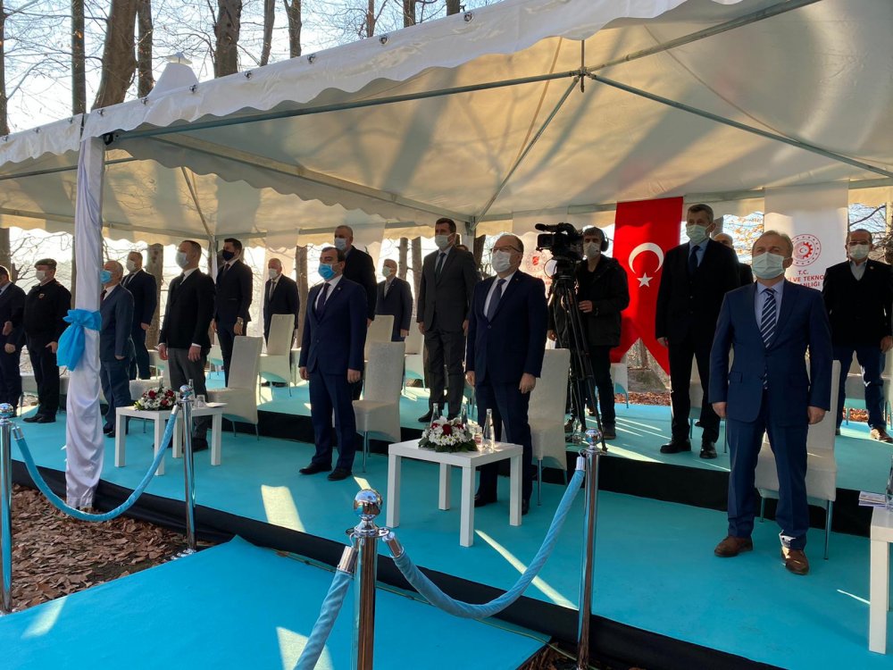 Bakan Dönmez: Karadeniz'deki doğal gaz Filyos'ta karaya çıkacak