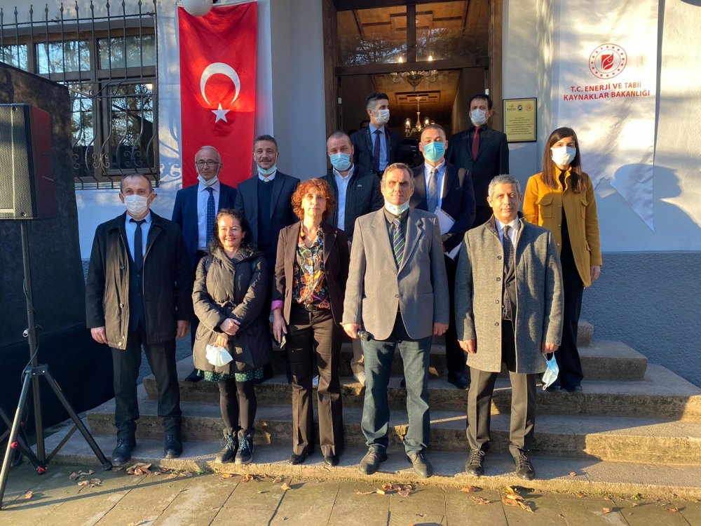 Bakan Dönmez: Karadeniz'deki doğal gaz Filyos'ta karaya çıkacak