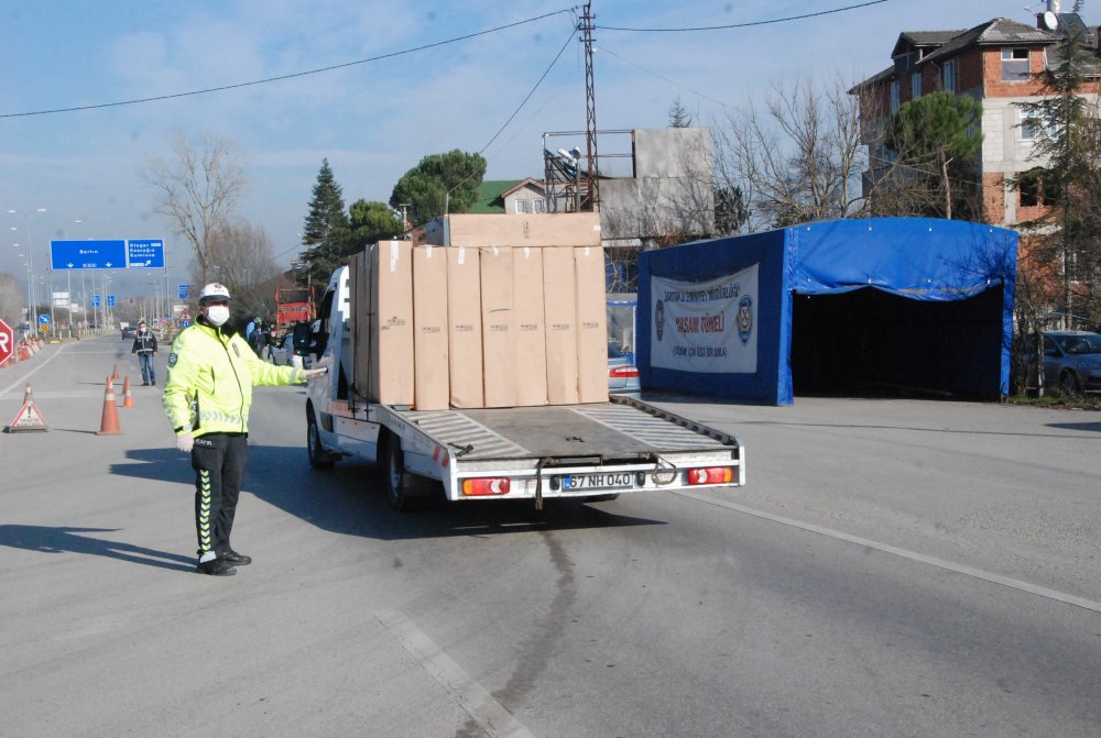 Bartın'a gelenlere PCR testi yapılmaya başlandı