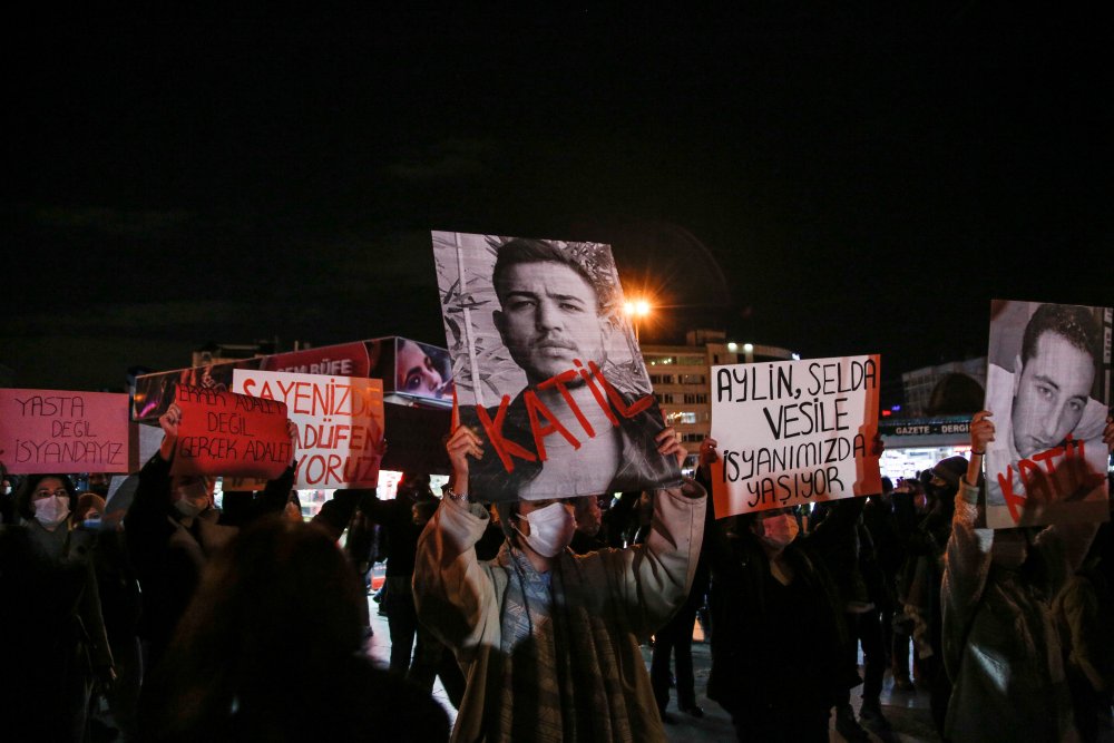 Kadıköy'de kadın cinayetleri protestosu