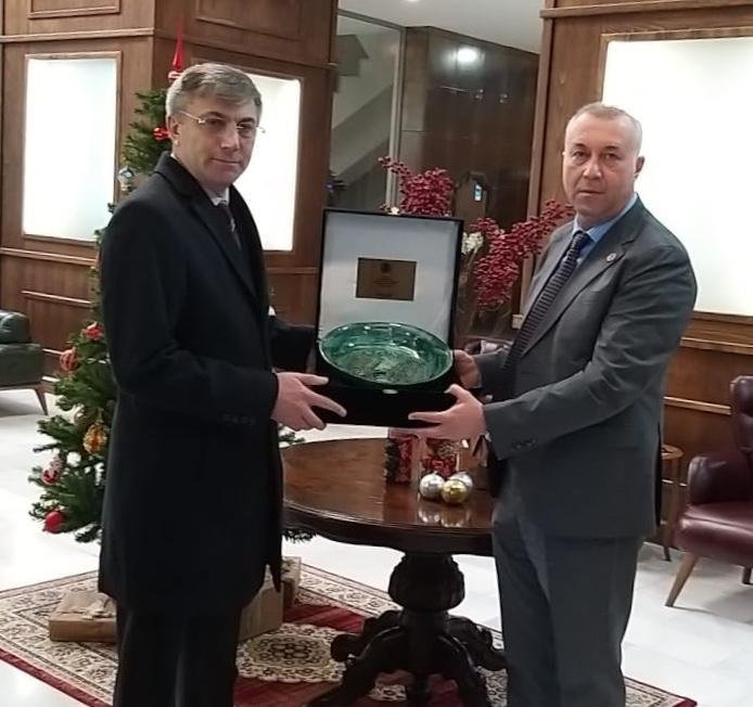 Kartal Belediyesi, kardeş belediyelerden Bulgaristan Ardino (Eğridere) Belediyesi ile Hak ve Özgürlükler Hareketi'ne  ziyaret gerçekleştirdi.
