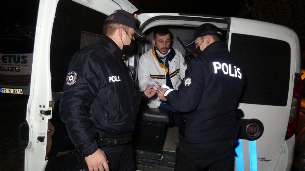 Polise yakalanan alkollü sürücü sosyal medyada