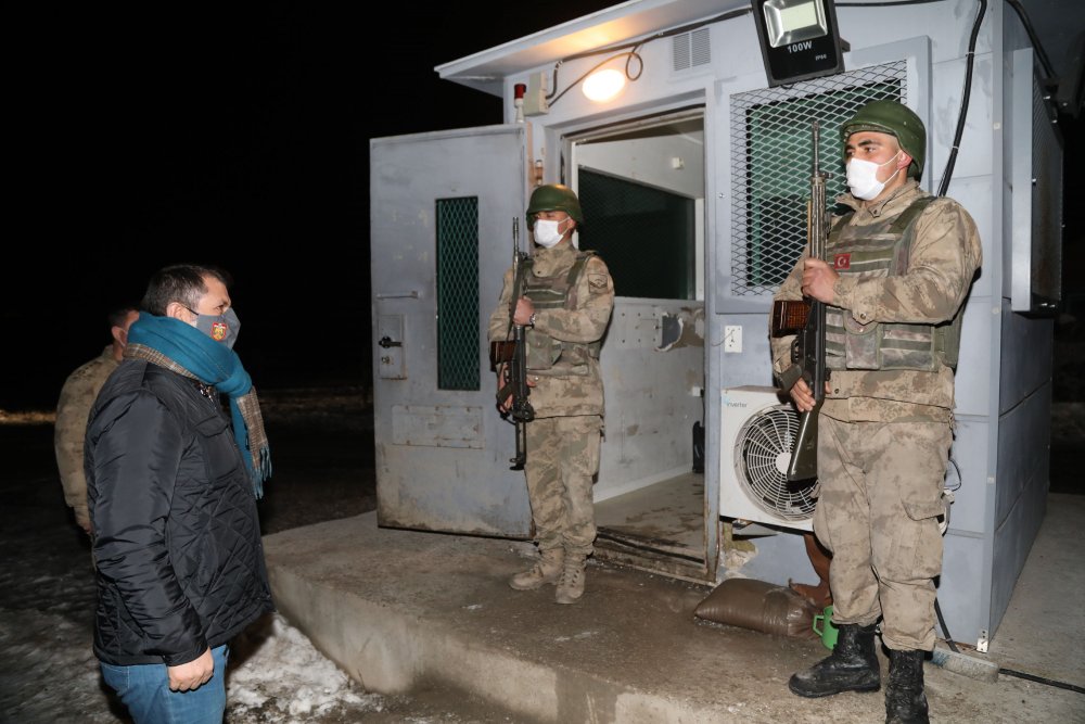 Bakan Soylu'dan, Sivas'taki askerlere sürpriz kutlama 
