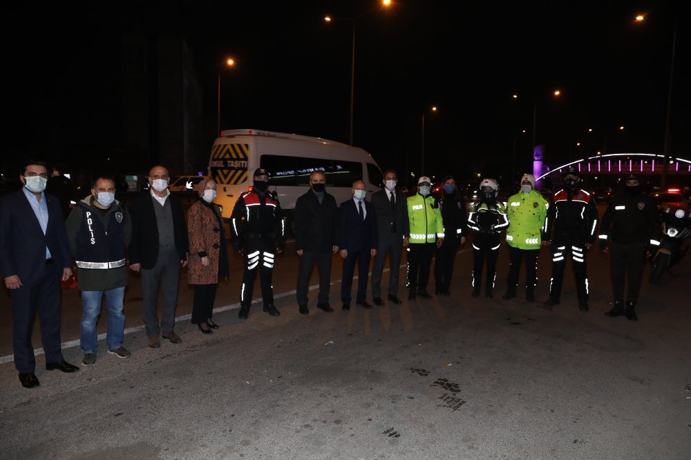 Bursa'da 2020'nin son, 2021'in ilk bebeğini Başkan Aktaş ziyaret etti