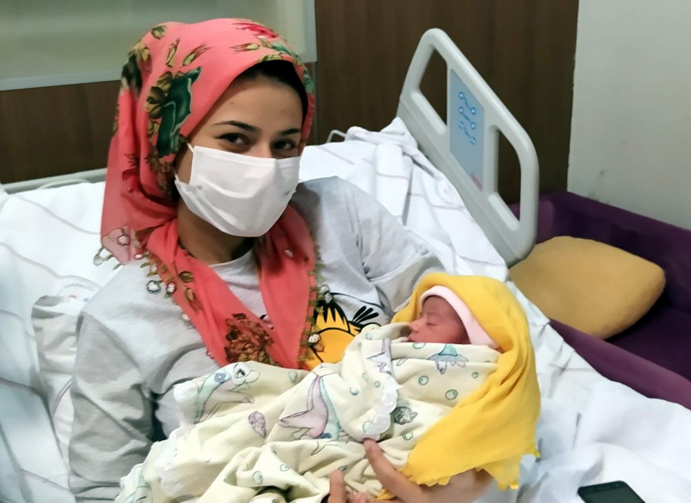 Siirt'te yeni yılın ilk bebekleri doğdu