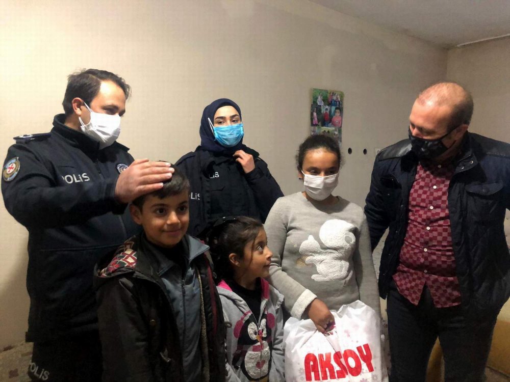 155'i arayan Rabia'ya polisten 'doğum günü' sürprizi