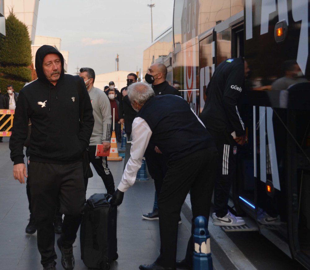 Beşiktaş kafilesi Kayseri'ye geldi