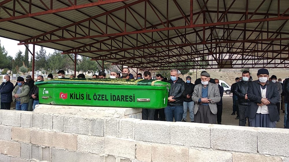 Hastane yangınında yaralanan akademisyen, hayatını kaybetti