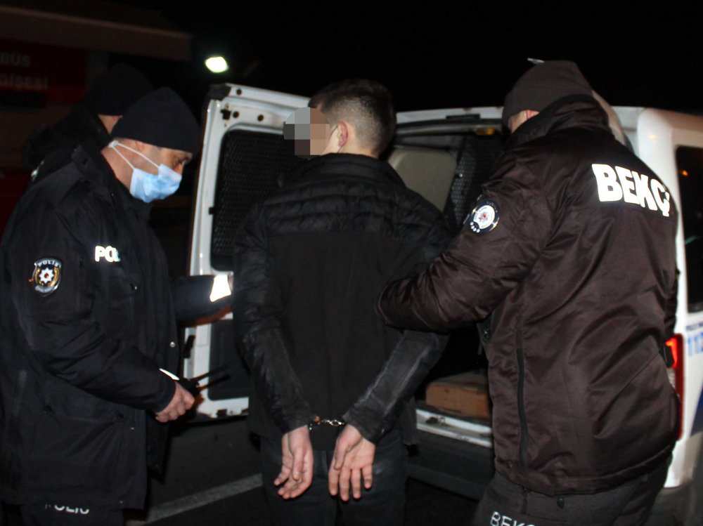 Kayseri'de 15 yaşındaki 2 çocuk, ellerinde tüfekle yakalandı