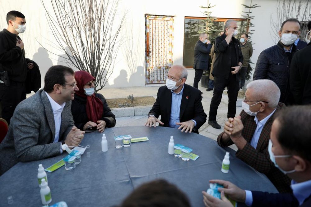Kılıçdaroğlu'ndan Beylikdüzü'nde cemevi ve cami ziyareti 