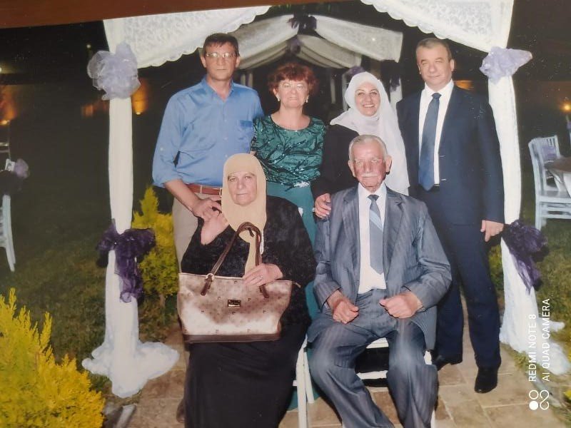 Okul müdürünün dayanılmaz  acısı:  21 günde annesi, babası ve iki ablasını toprağa verdi